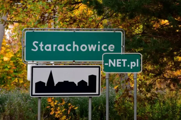Pożar składowiska opon w Starachowicach – strażacy w akcji