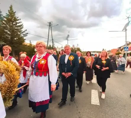Dożynki Gminne w Marcinkowie: podziękowania za plony i folklor