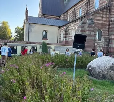 Spacer śladami historii – lekcja wychowawcza klasy VIII w Wąchocku
