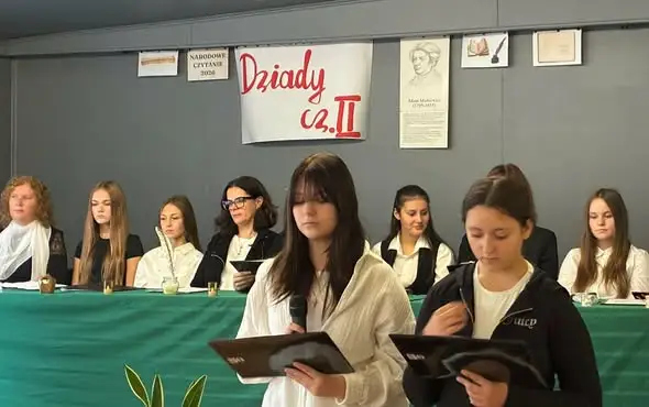 Narodowe Czytanie „Dziadów” w Szkole Podstawowej nr 11 w Starachowicach