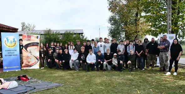 Szkolenie „Przetrwaj i ratuj” w gminie Mirzec – młodzież uczyła się survivalu i pierwszej pomocy