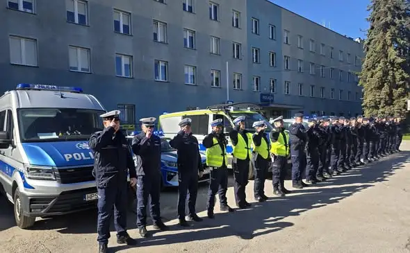 Policjanci ze Starachowic uczcili pamięć zmarłego kolegi