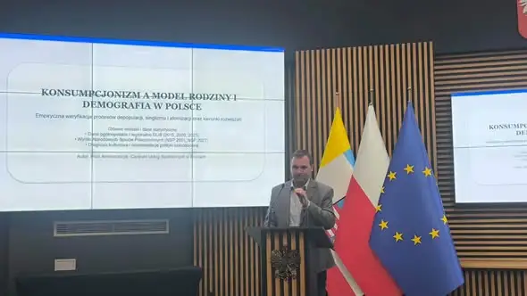Dyrektor CUS w Brodach na ogólnopolskiej konferencji o demografii