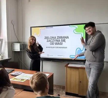 Młodzieżowy Zielony Budżet Partycypacyjny w Starachowicach – radni tłumaczą uczniom, jak zmieniać szkoły