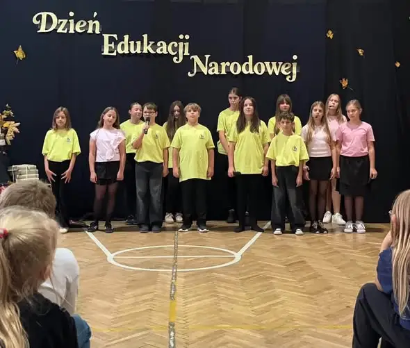 Dzień Edukacji Narodowej w szkole – akademia i nagrody dyrektora